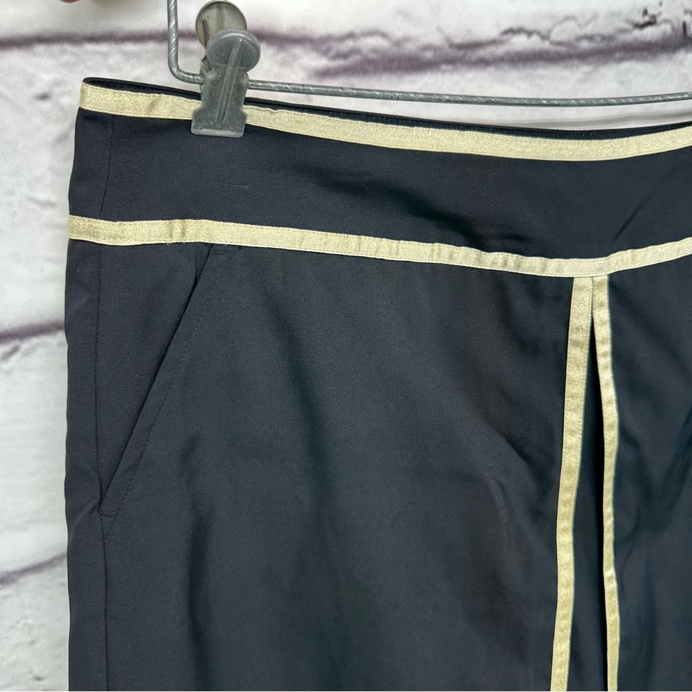 LADY HAGEN Golf Skort Size 10 Black Gold Metallic Trim 3 Pockets Side Zip - Picture 2 of 11